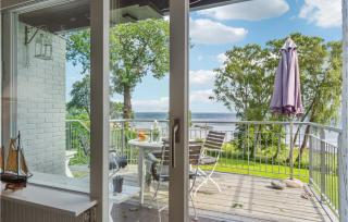 Amazing Apartment In Svaneke - Svaneke - 9