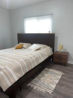 Guest house near LAX, Sofi, Intuit with private parking - Inglewood - 1