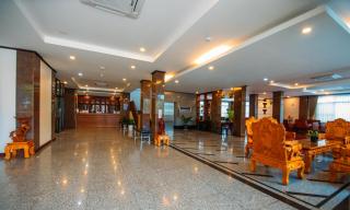 Sisombat Plaza Hotel - Vang Vieng - 7