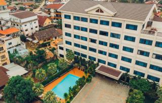 Sisombat Plaza Hotel - Vang Vieng - 8