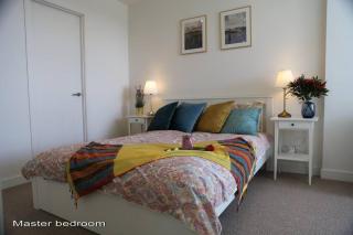 Two Bedroom Apartment In North Melbourne - 1