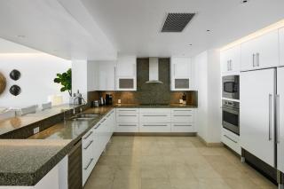 Portico 3 by Blue Sky Luxury - Saint James - 7