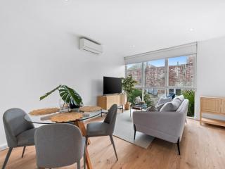 Sweet Darling by Ready Set Stay- South Yarra - 3