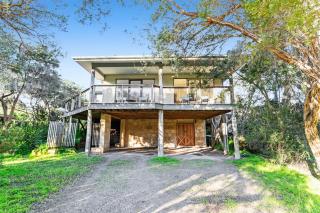Sandy Hills Beach House by Ready Set Stay- BYO LINEN & TOWELS - Saint Andrews Beach - 6