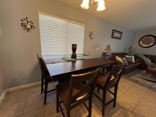 Lady T’s Serenity Getaway near TUS airport - 8