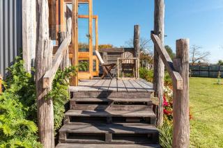 FreeFall Hut - Hastings - 4