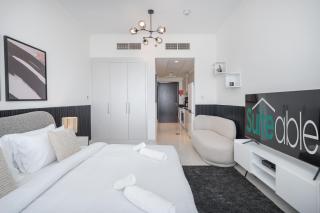 Executive Studio in Damac Hills by Suiteable - Dubai - 2