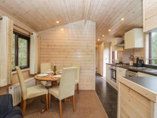 Canadian Cabin No 39 - Keswick - 5