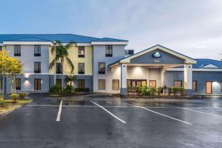 Days Inn & Suites by Wyndham Lakeland - Lakeland - 7