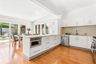 Bay Run Bungalow - A Modern Heritage Pool Haven - Sydney - 2