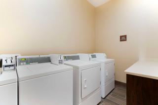 Best Western Plus Moosomin Hotel - 2
