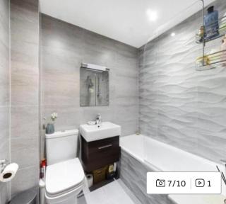 Charming 2-Bed Apartment in Christchurch - Christchurch - 1