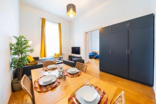 Shining bright two bedroom apt next to Andrassy ave - Budapest - 8