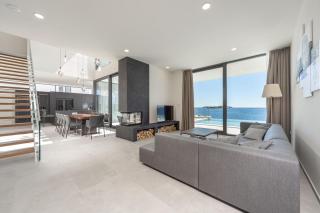 Sensational Rogoznica Villa 5 Bedrooms Villa Miracle Balcony Overlooking Amazing Sea Views - Rogoznica - 3