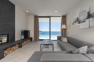 Sensational Rogoznica Villa 5 Bedrooms Villa Miracle Balcony Overlooking Amazing Sea Views - Rogoznica - 2