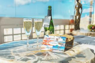 Eco Vineyard Cottage - Fantastic Views - 5 mins drive to Arrieta beach - 7