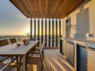 Sanders Olive - Paphos - 3
