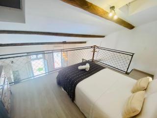 Suzon Petit loft Terrasse et Clim Coté Mairie - Sète - 3