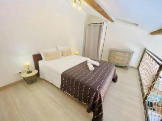 Suzon Petit loft Terrasse et Clim Coté Mairie - Sète - 2