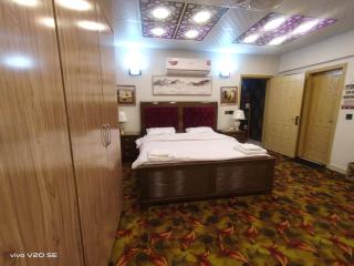 AQZ Luxury Three-Bedroom Apartment - Islamabad - 8
