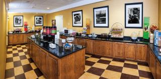 Hampton Inn & Suites Chesapeake-Square Mall - Chesapeake - 4
