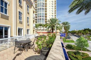 Hampton Inn & Suites St. Petersburg/Downtown - St. Petersburg - 6
