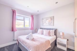 Spacious 4 Bed - Near Uxbridge/Heathrow & PARKING - 5