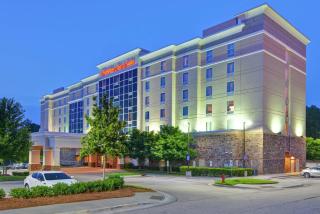 Hampton Inn & Suites Crabtree - Raleigh - 8