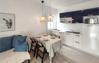 Nice Apartment In Brodarica With Wifi - 3