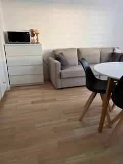 Black&White Apartment - 2
