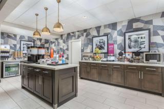 Hampton Inn & Suites Reno/Sparks - Reno - 2