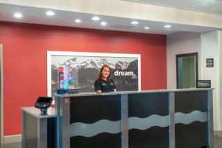 Hampton Inn and Suites Roanoke Airport/Valley View Mall - Roanoke - 4