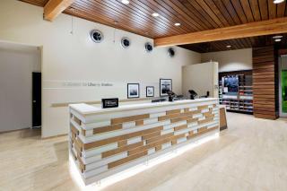 Hampton Inn & Suites San Diego Airport Liberty Station - San Diego - 1