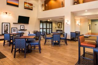 Hampton Inn and Suites Schertz - 5