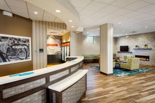 Hampton Inn & Suites by Hilton Seattle/Northgate - Seattle - 8