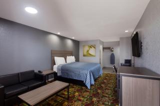 Americas Best Value Inn Buda - 2