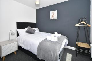 Beaumont House - By Sigma Stays - Crewe - 2