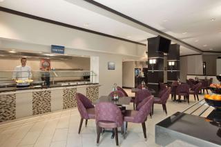 Embassy Suites by Hilton St Louis Airport - Bridgeton - 2