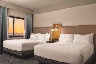 DoubleTree by Hilton Tampa Rocky Point Waterfront - 9