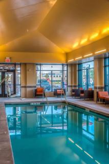 Hampton Inn & Suites Boulder North - Boulder - 1