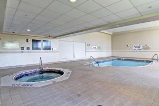 Hilton Garden Inn Ottawa Airport - Ottawa - 2