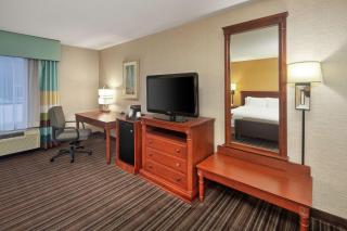 Hampton Inn & Suites by Hilton Toronto Airport - Mississauga - 3
