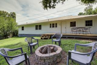 Pet-Friendly Knoxville Rental with Fenced Yard! - Knoxville - 0