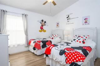 Spacious Vacation Home Near Disney w/ Private Pool- Perfect for Families! - Davenport - 1