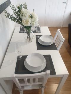 A&S properties, no guest fees, with drive and near city centre - Wolverhampton - 6