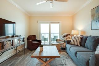 Oceanfront Retreat with Beach and Resort Access! - Daytona Beach Shores - 0
