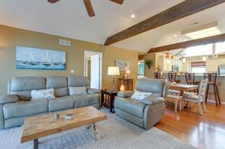 Pool Access and Views Waterfront Lake Ozark Escape - Lake Ozark - 7