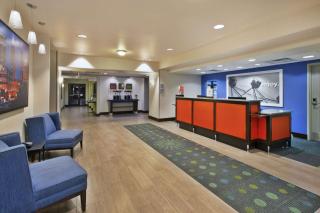 Hampton Inn & Suites - Elyria - Elyria - 9