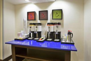 Hampton Inn & Suites - Elyria - Elyria - 8