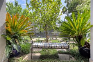 Solar Power French Country Cottage on Table Mountain - 1